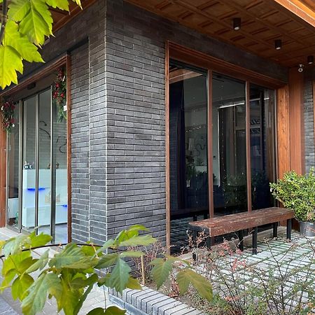 Luxin Hotel Tbiliszi Kültér fotó