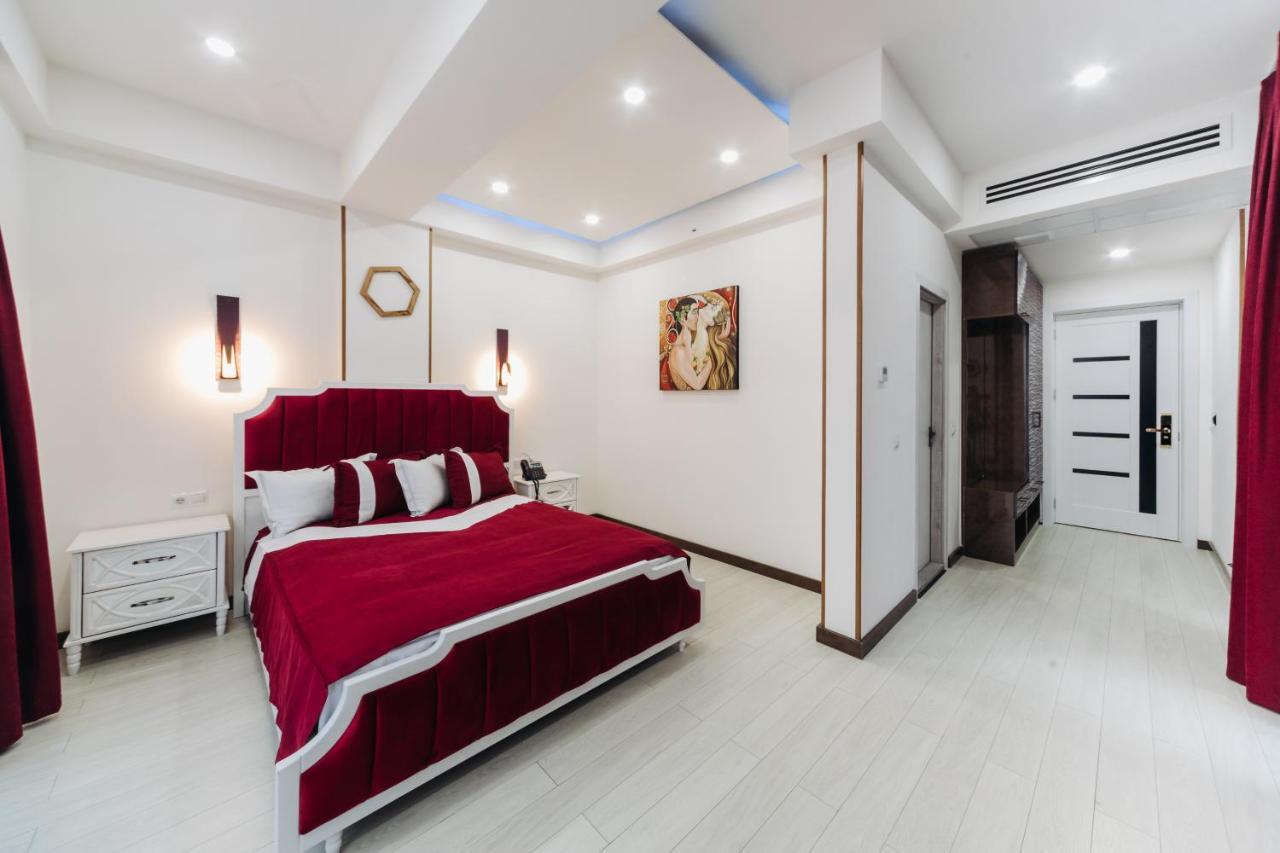 Luxin Hotel Tbiliszi Kültér fotó