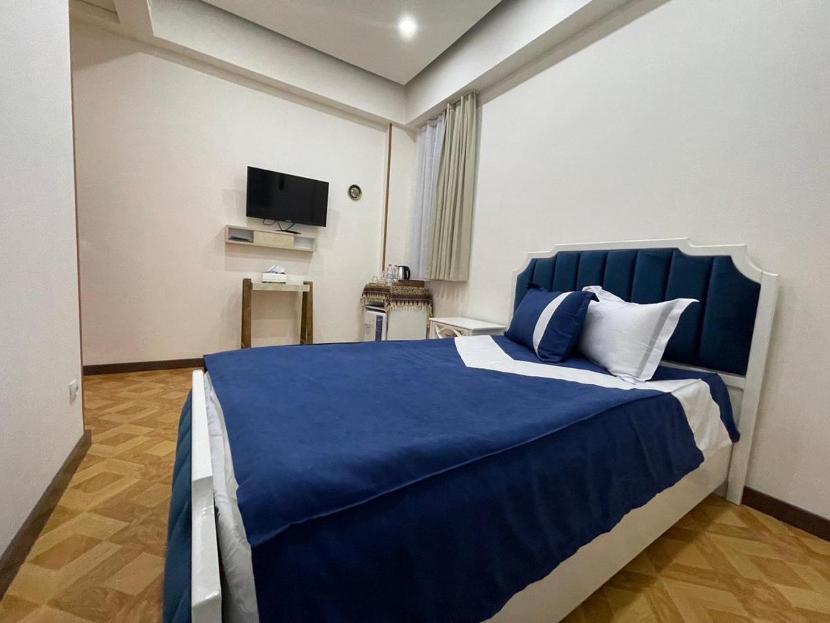 Luxin Hotel Tbiliszi Kültér fotó