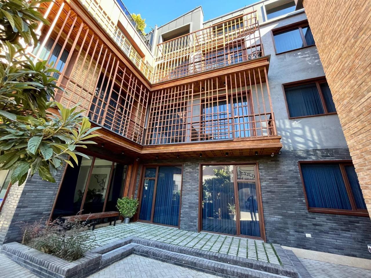 Luxin Hotel Tbiliszi Kültér fotó