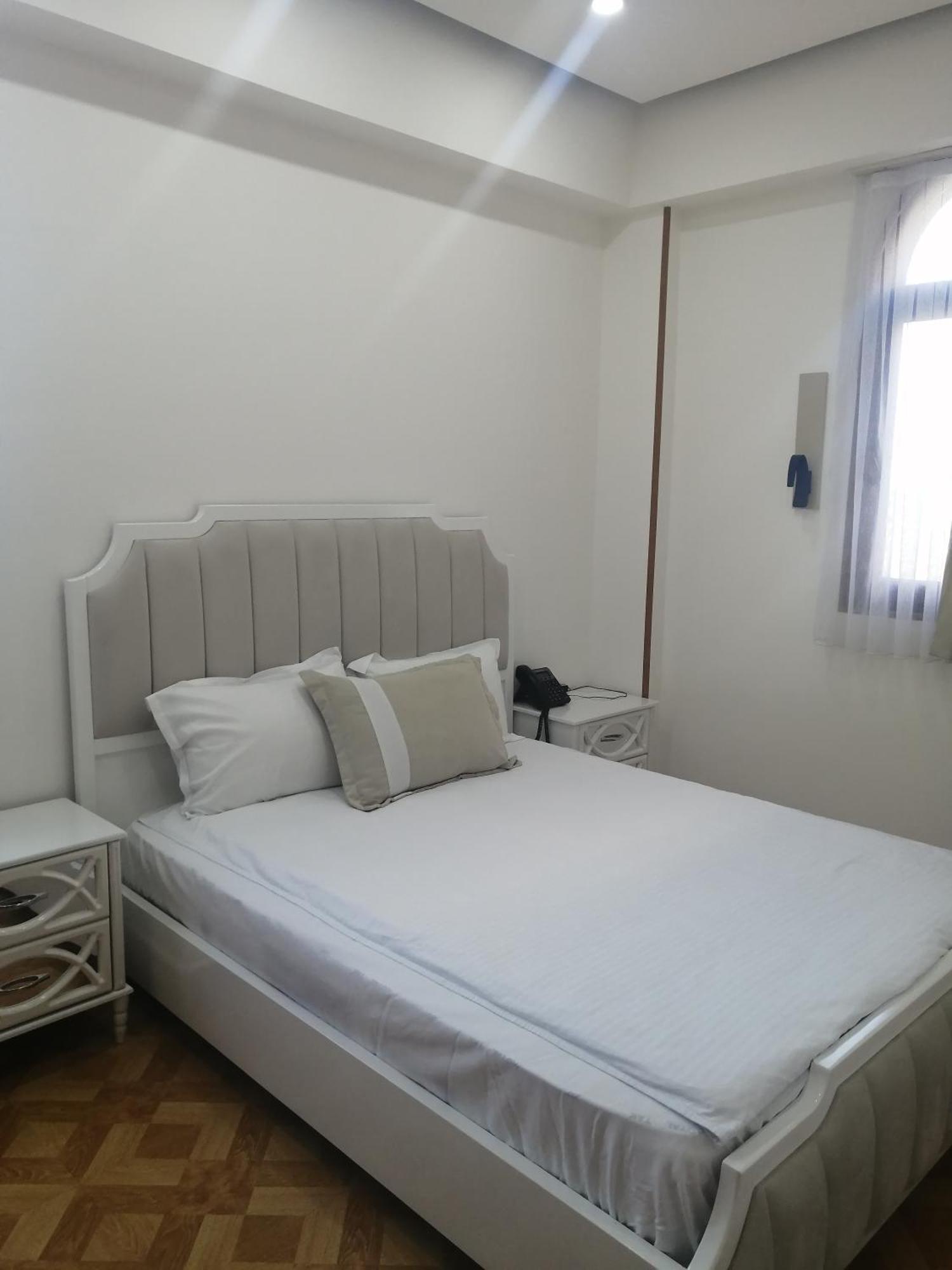 Luxin Hotel Tbiliszi Kültér fotó