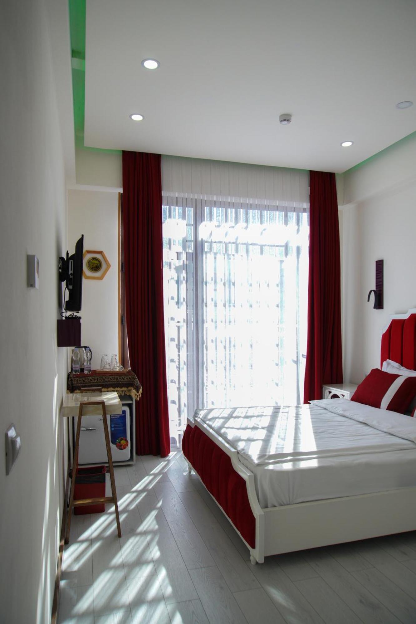 Luxin Hotel Tbiliszi Kültér fotó