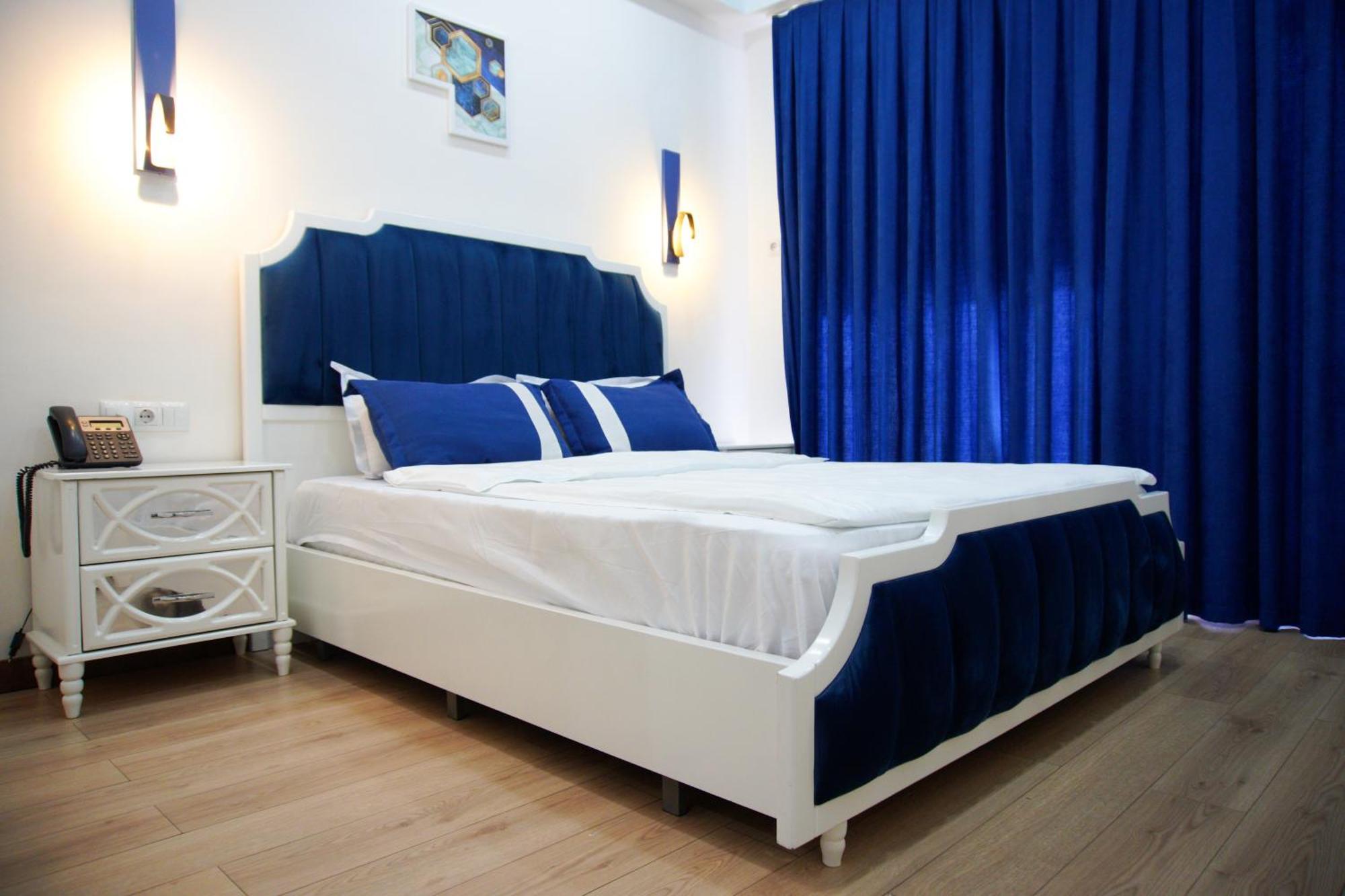 Luxin Hotel Tbiliszi Kültér fotó